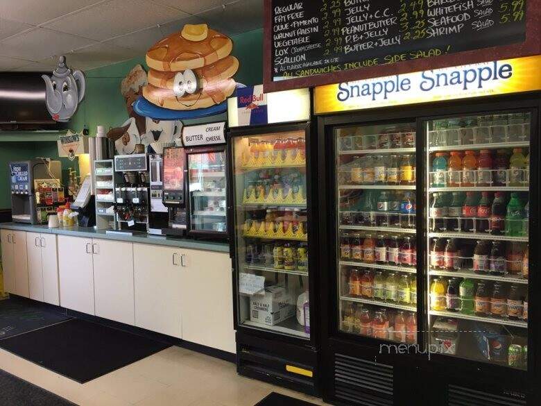 Dee's Bagel Cafe - Monroe Township, NJ