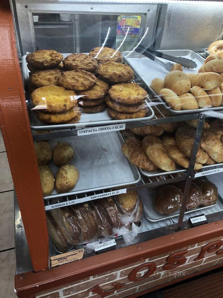 Los Paisas Bakery - Passaic, NJ