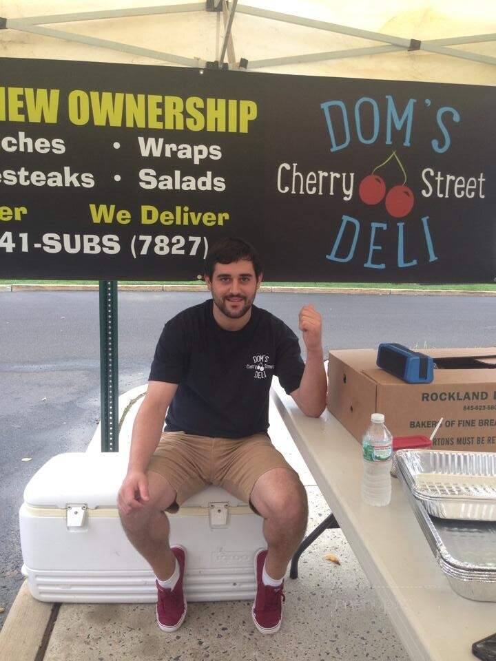 Dom's Cherry Street Deli - Tinton Falls, NJ