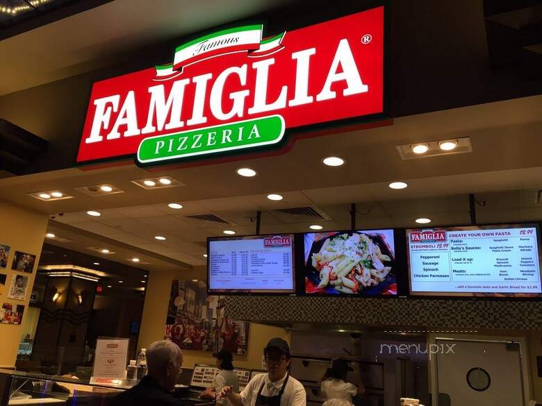 Famous Famiglia Pizzeria - Atlantic City, NJ